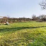 Semesterbostad Naturma Montpon-Menesterol